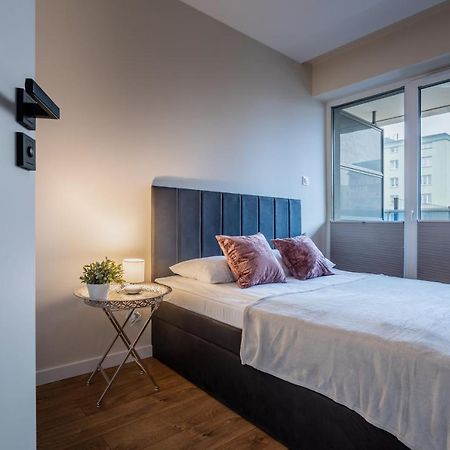 Resinest Apartamenty Jurowiecka J17 Бялисток Екстериор снимка