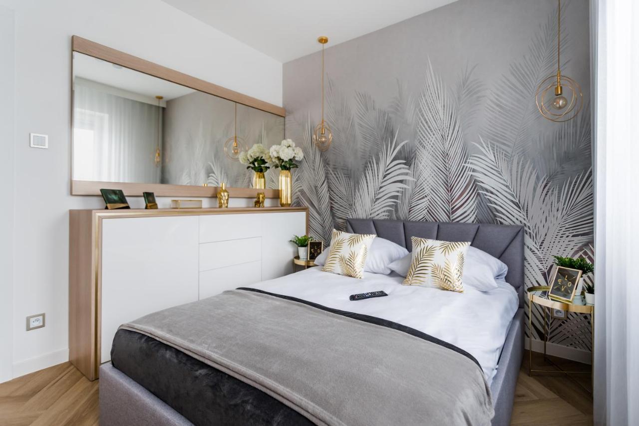 Resinest Apartamenty Jurowiecka J17 Бялисток Екстериор снимка