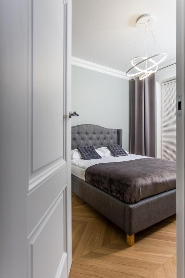 Resinest Apartamenty Jurowiecka J17 Бялисток Екстериор снимка