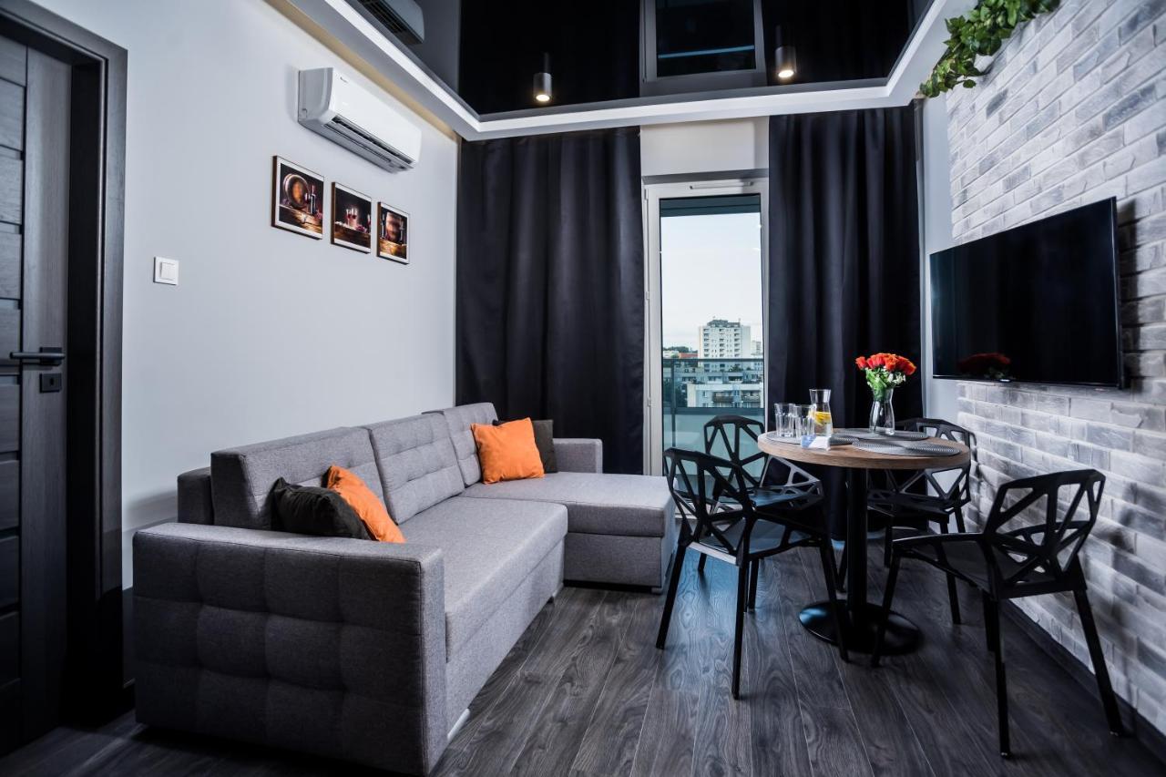 Resinest Apartamenty Jurowiecka J17 Бялисток Екстериор снимка