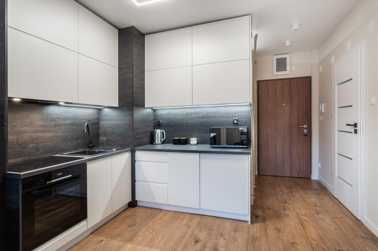 Resinest Apartamenty Jurowiecka J17 Бялисток Екстериор снимка