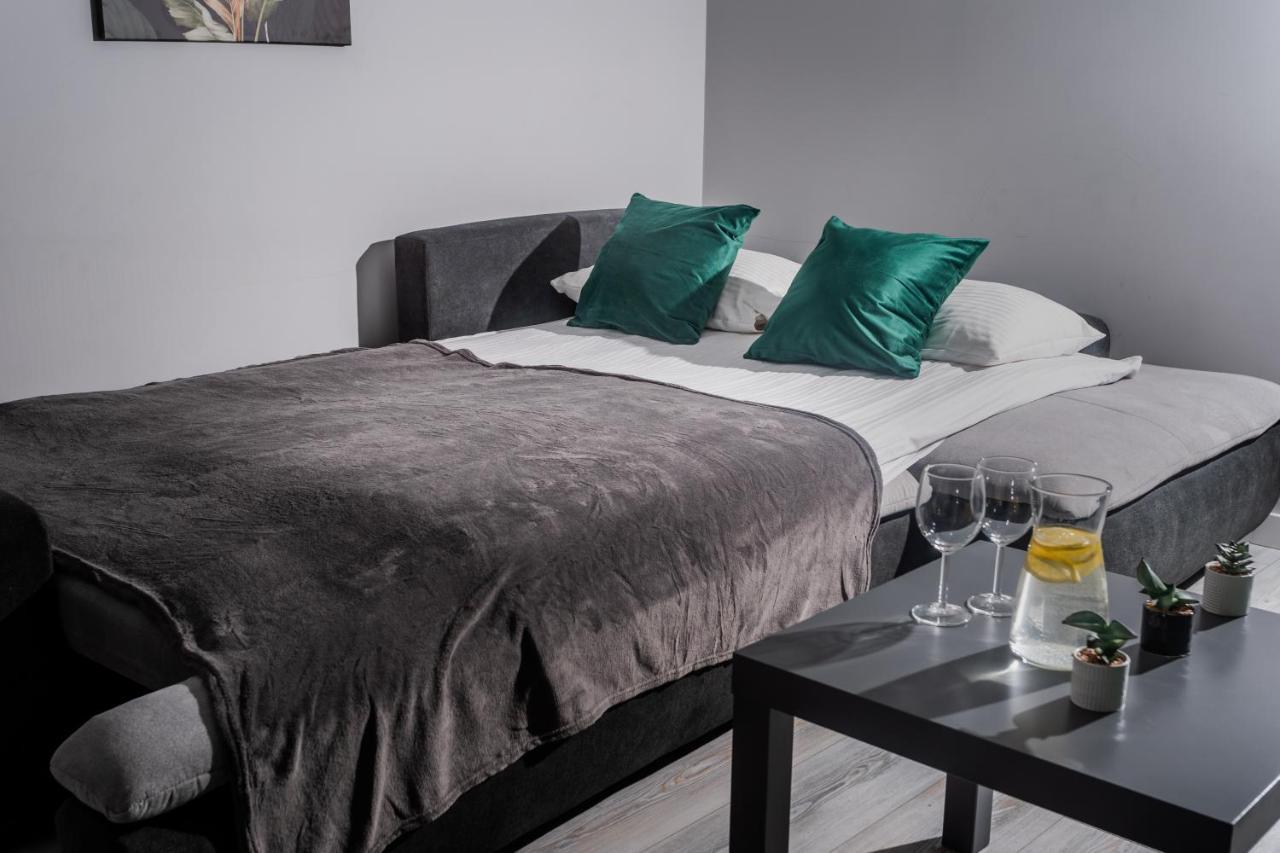 Resinest Apartamenty Jurowiecka J17 Бялисток Екстериор снимка